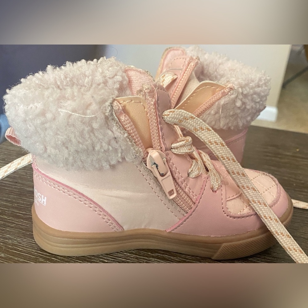 OshKosh B'gosh Light Pink Quilted Kids Boots - Picture 4 of 6